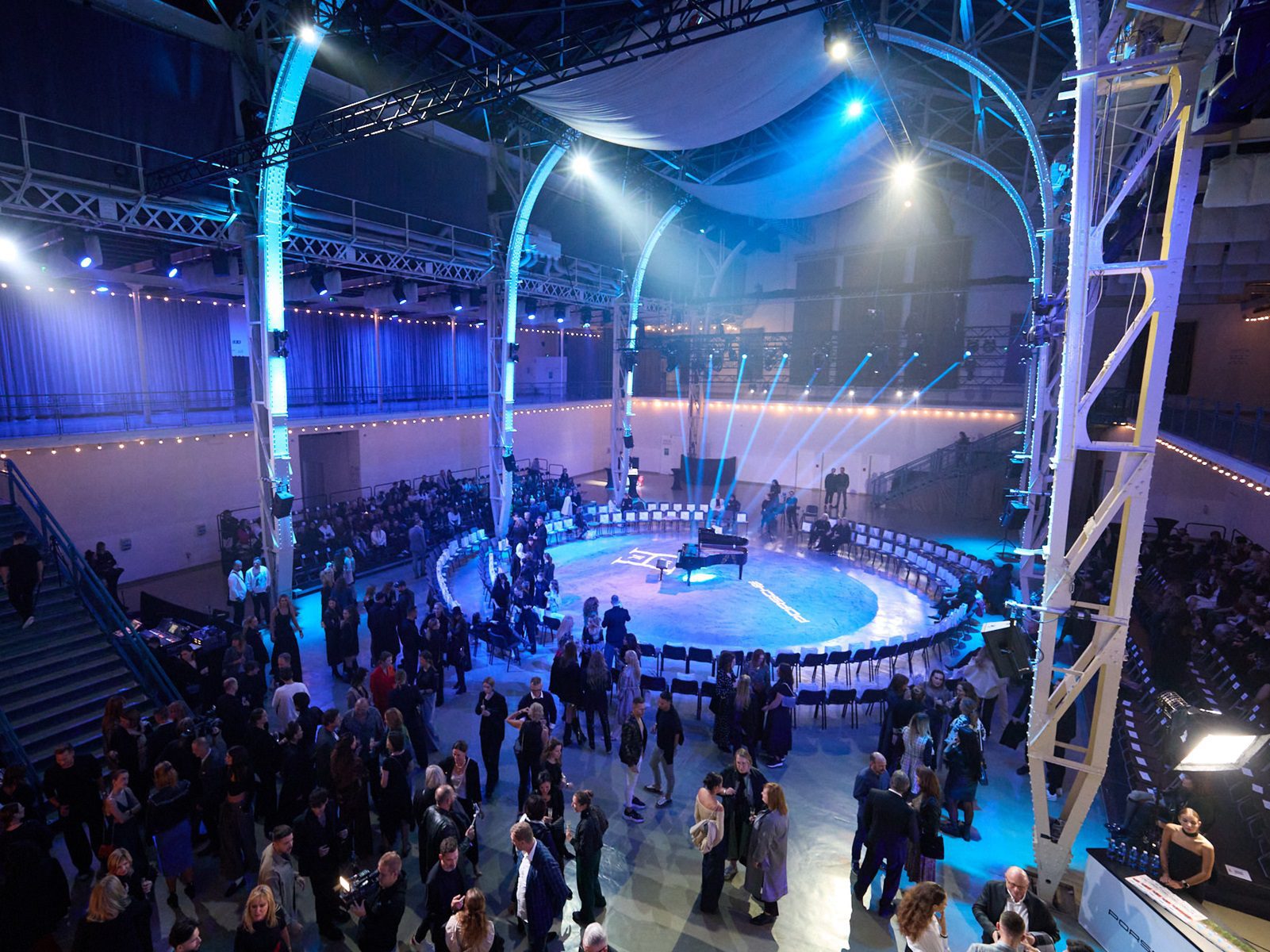 Hurricane_technical security_Marcel Holubec_Pianissimo_Stara trznica_fashion show