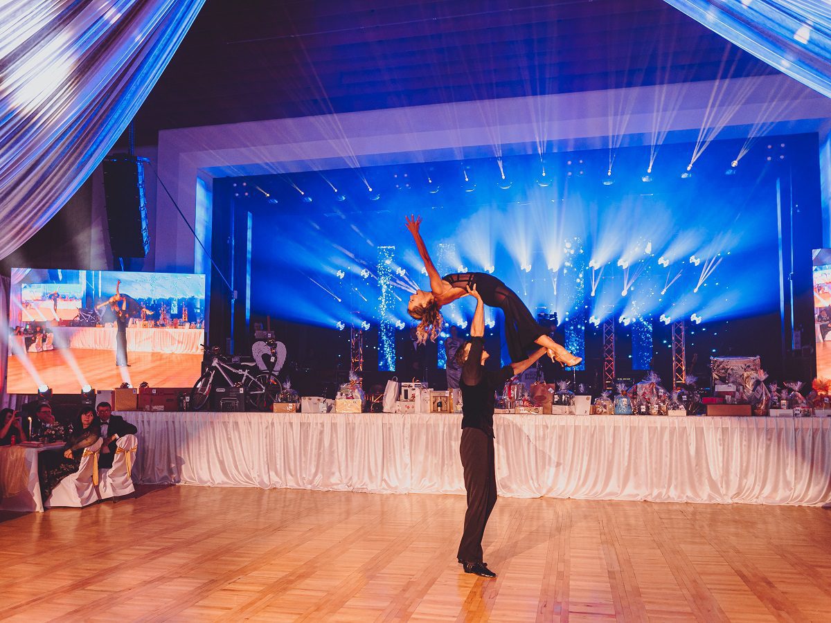 Ball Auxiliary_Hurricane_Adam Bardy_Dominika Roskova_lighting_video_LED