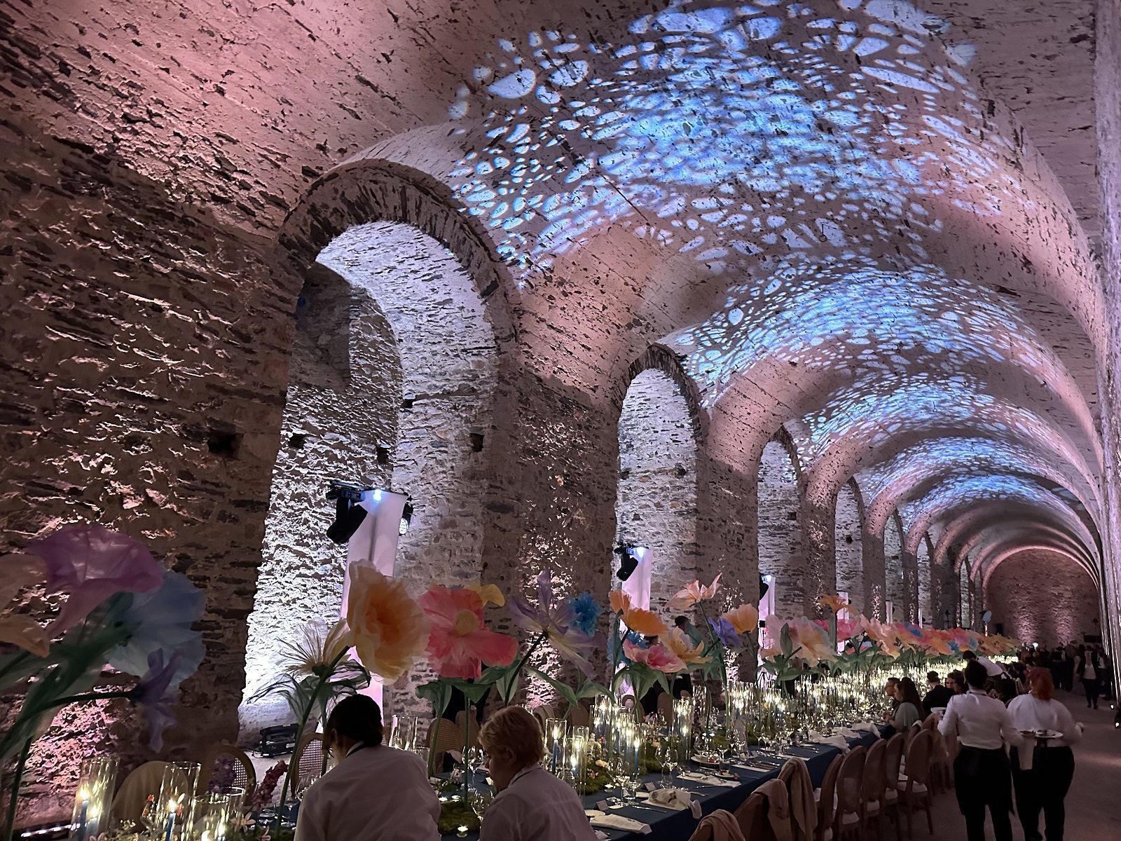 Wedding_Cerveny kamen_castle_Hurricane_Slovakia_dinner room_light_sound