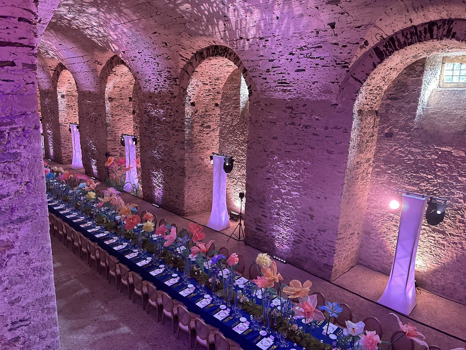 Wedding_Cerveny kamen_castle_Hurricane_Slovakia_light_sound_dinner room