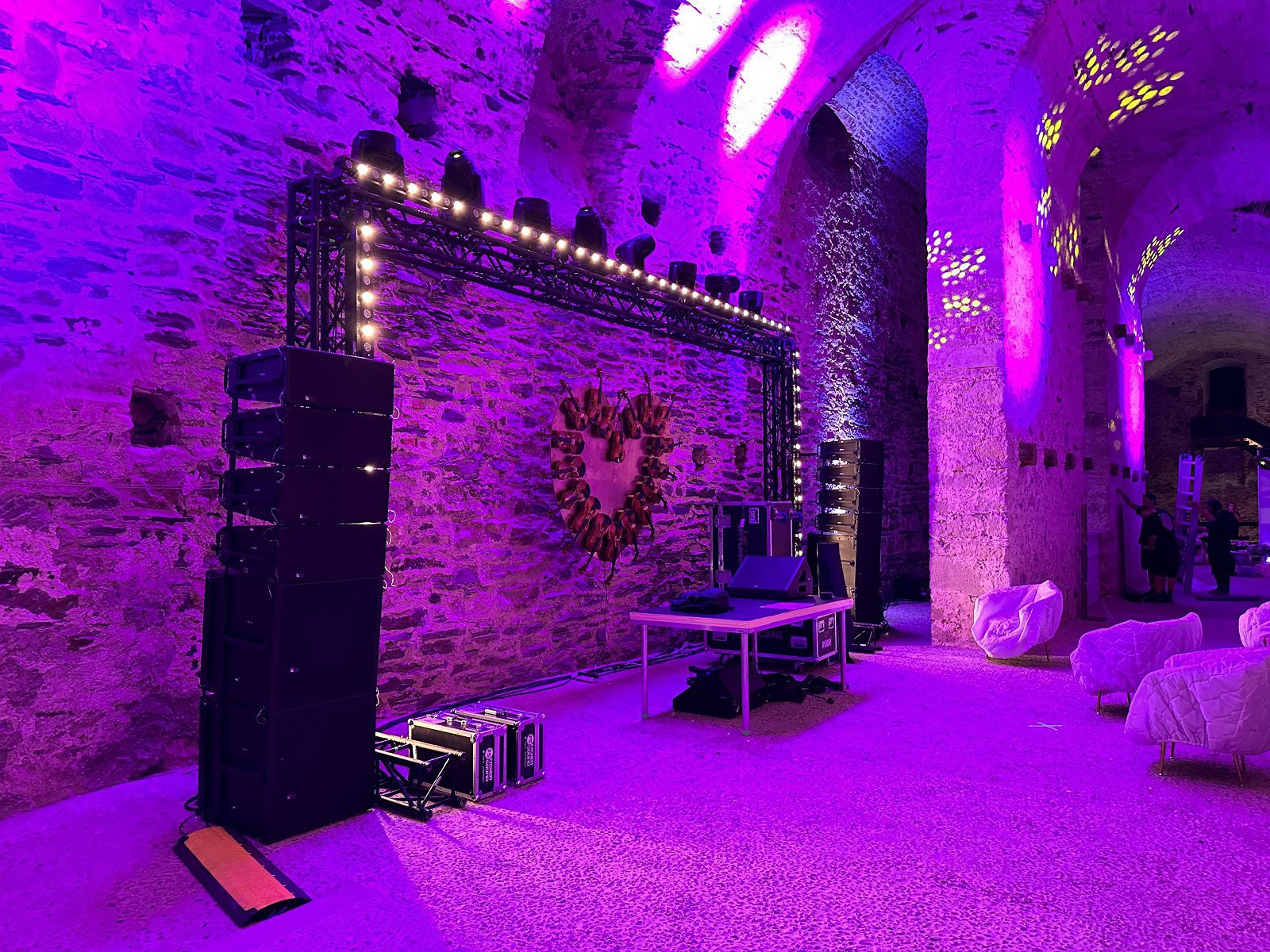 Wedding_Cedar_castle_Hurricane_Slovakia_sound_light