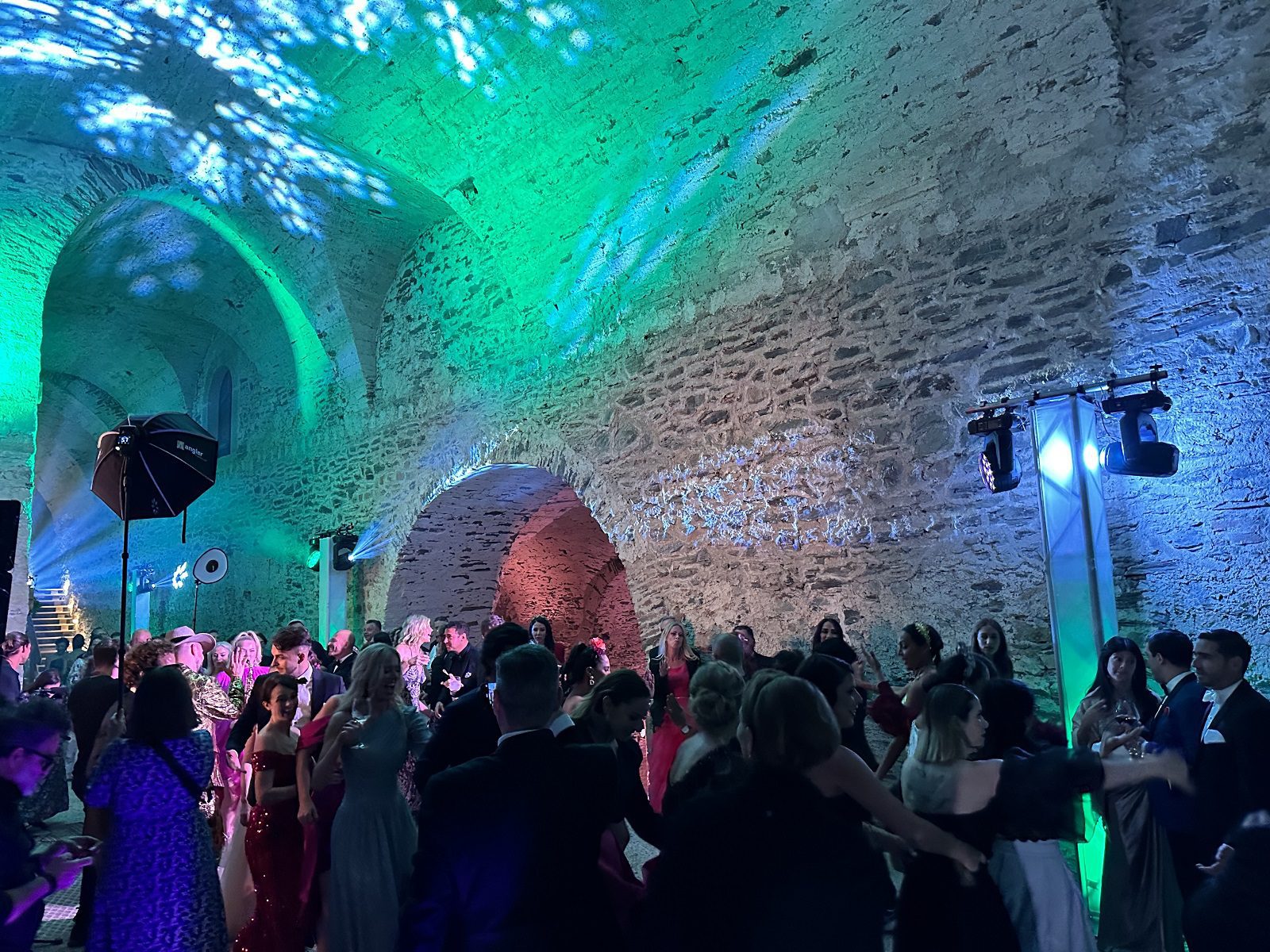 Wedding_Cerveny kamen_castle_Hurricane_Slovakia_sound_light_dancing room