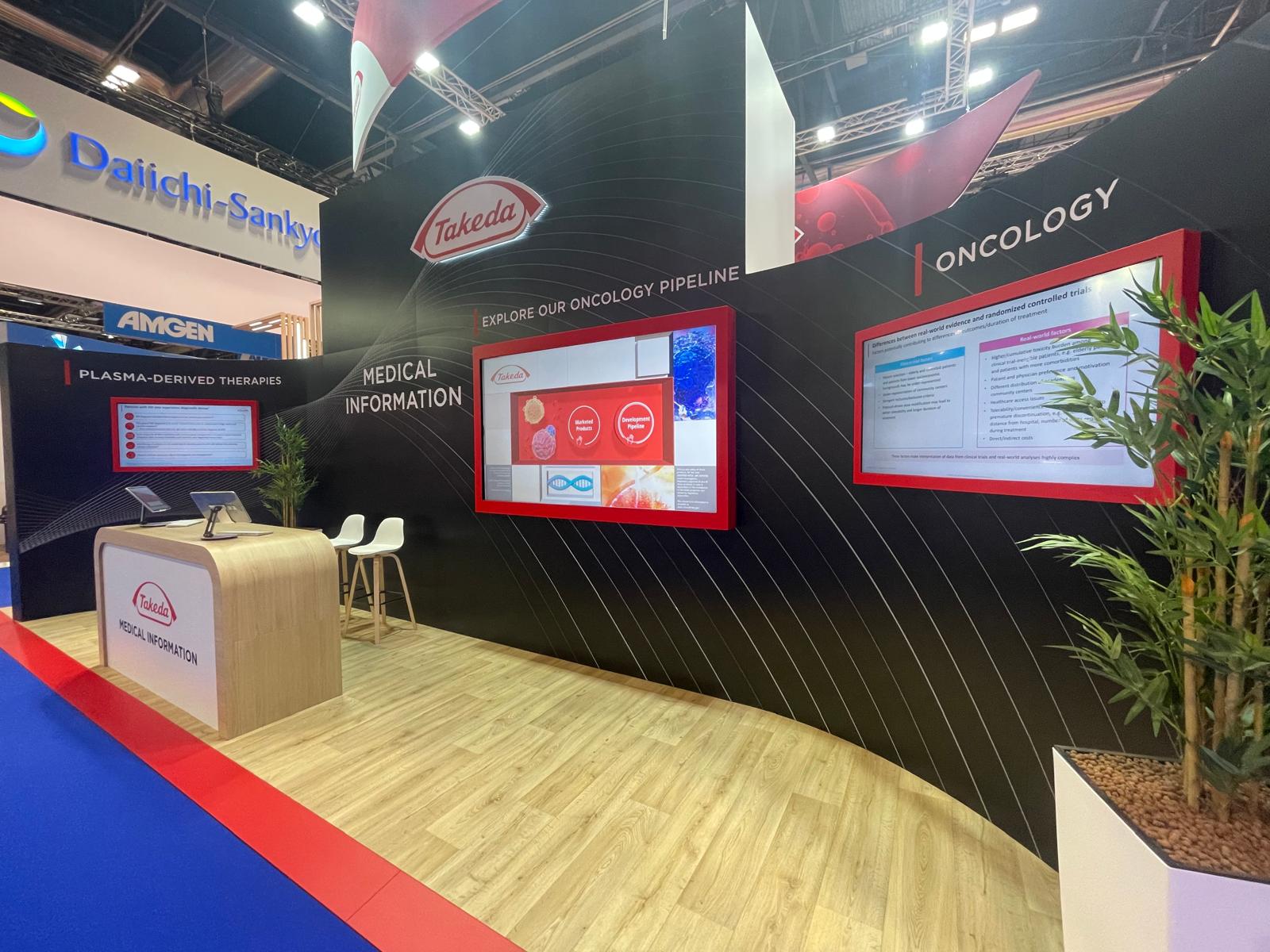 Hurricane-Takeda-vystava-Madrid-LCD obrazovky-exhibition