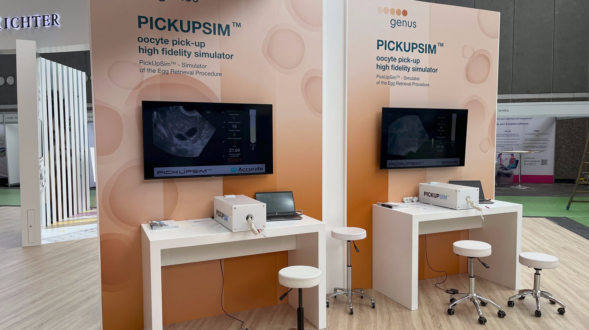 Hurricane-amsterdam-exhibition-lcd-laptop