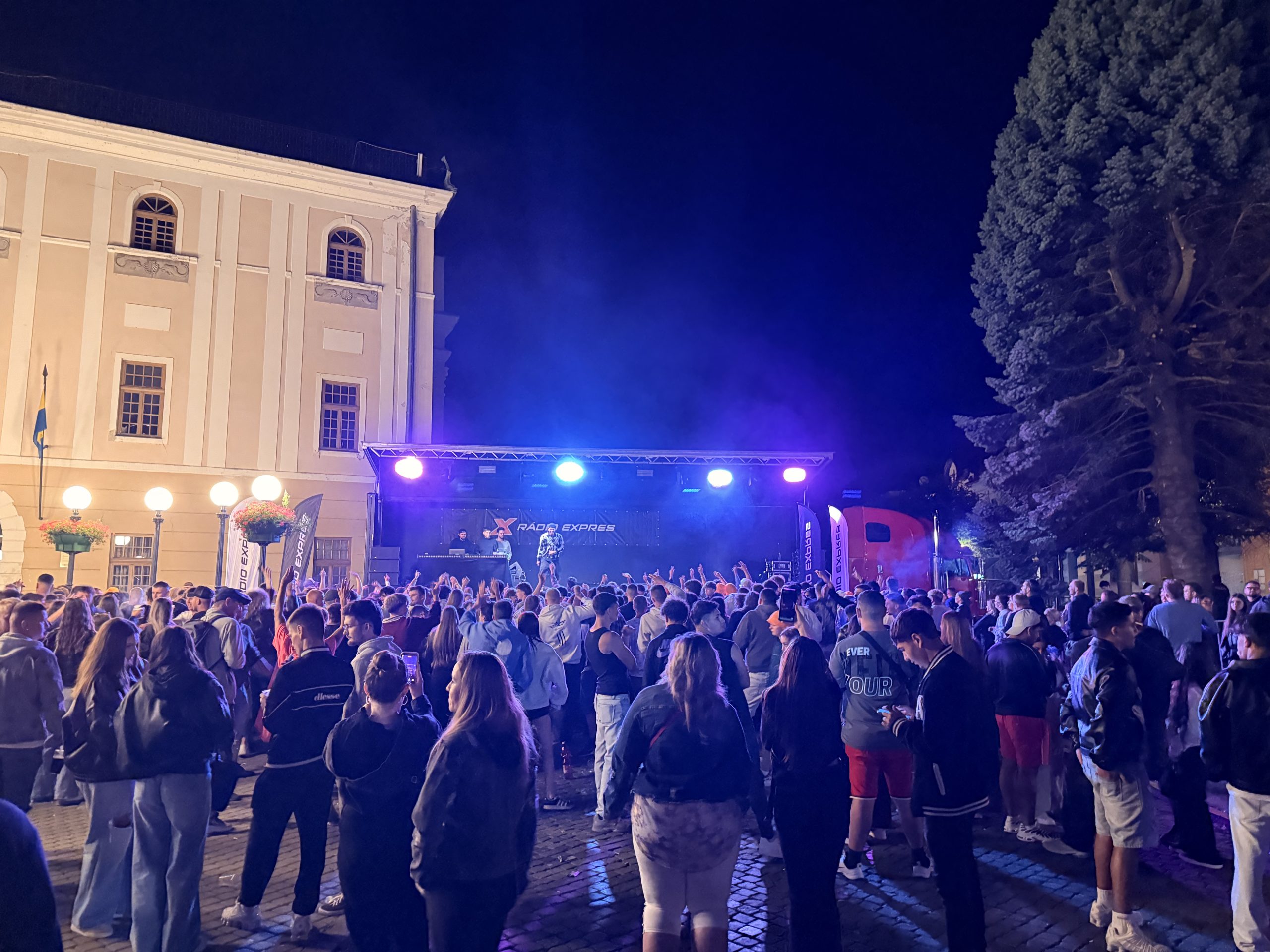 Expres Party – Bühne, Künstler, Jolt (2)