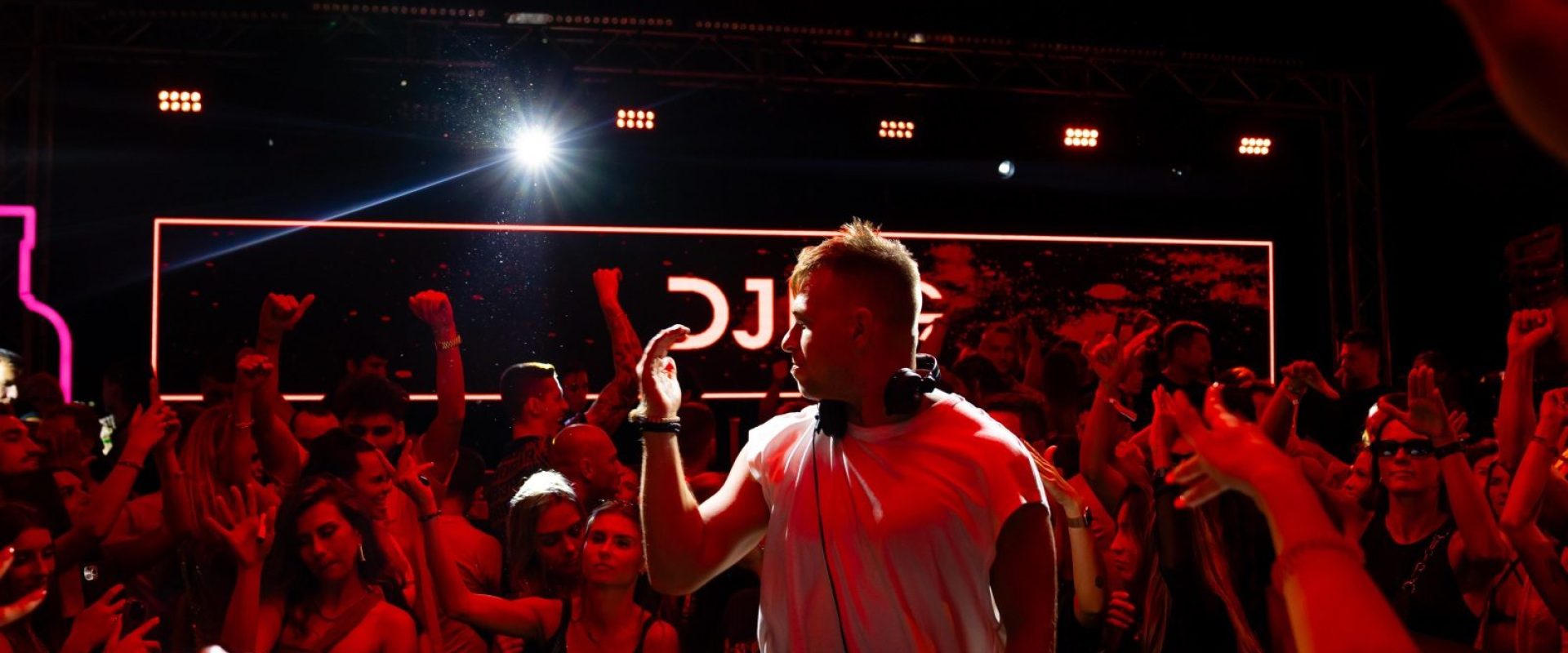 hurricane-dj-ekg-ekg-solo-groundsupport-lighting-led-screenshots-dance-party