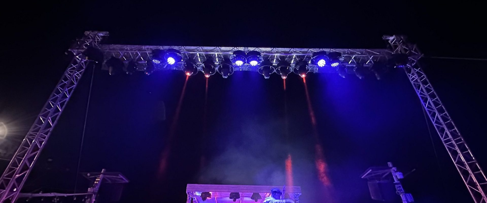 hurricane-endless-party-wakelake-ground-support-illumination-illumination-illumination