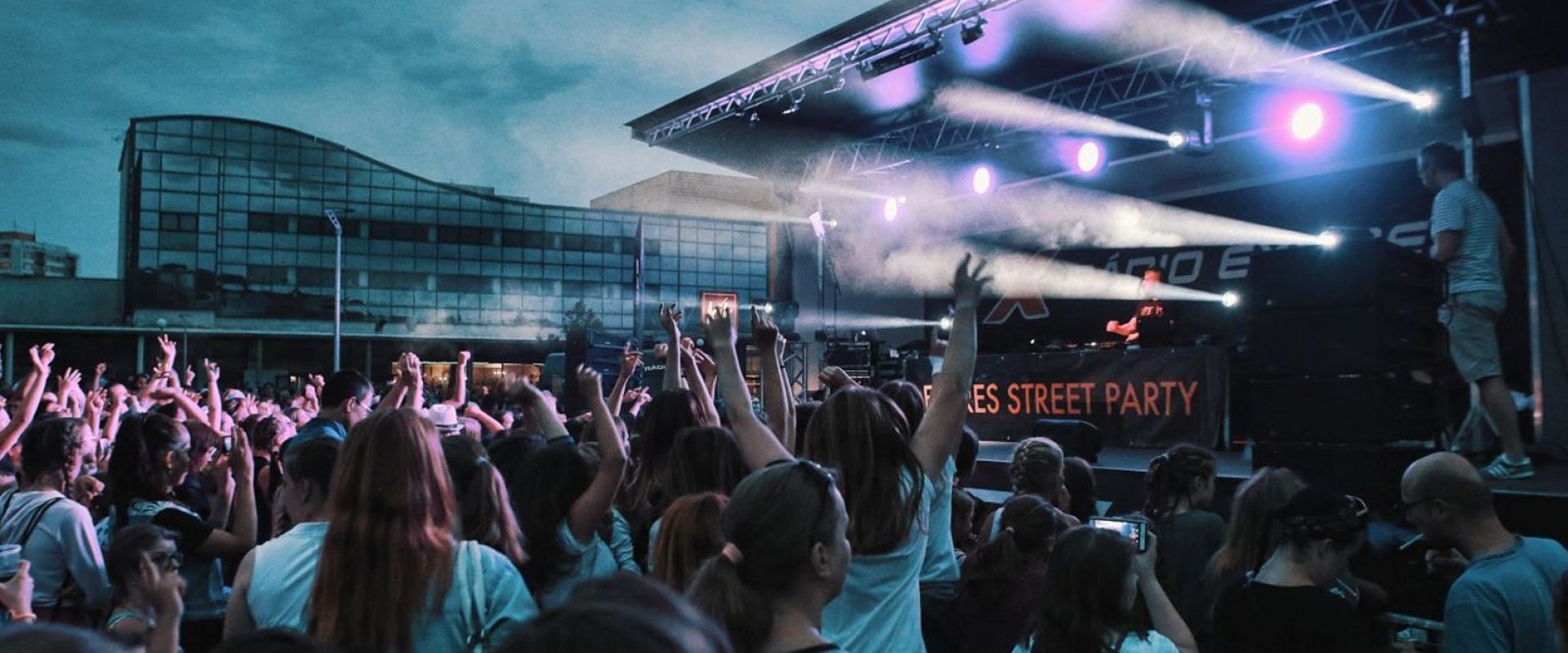 hurricane_expres street party_kamion_dj ekg