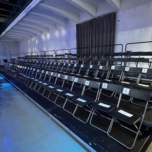 kaskaden-podium-tribüne-modeschau