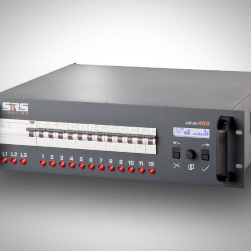 Professioneller Rack-Mount-Audio-Switcher mit Frontplatte.